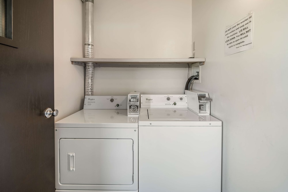 Motel 6 Fargo, ND - South