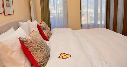 Betsy's Hotel