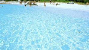 Una spiaggia nelle vicinanze, nautica/canottaggio