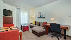 Desk, blackout drapes, iron/ironing board, free WiFi