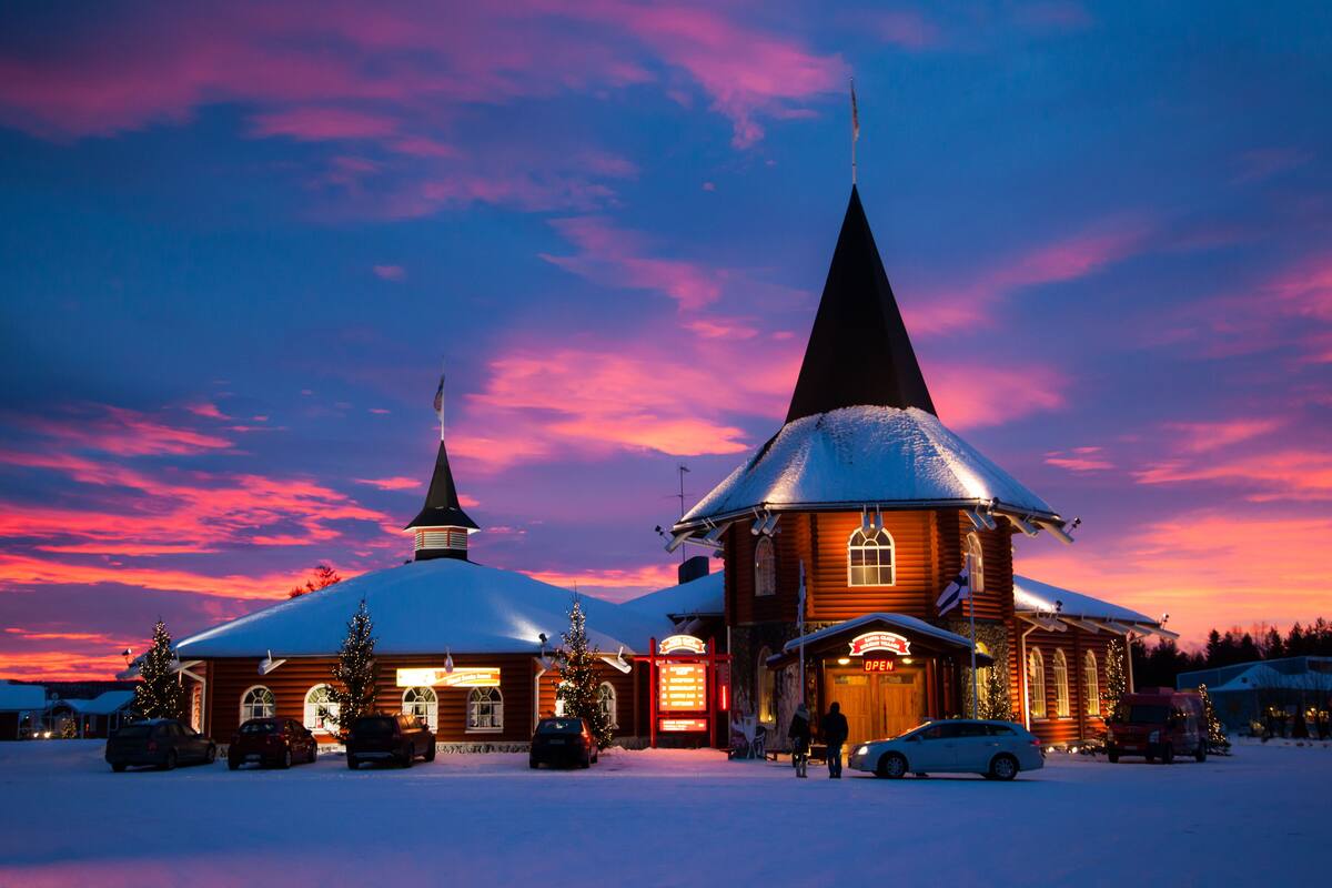 Santa Claus Holiday Village Rovaniemi Finlandia Expedia Es