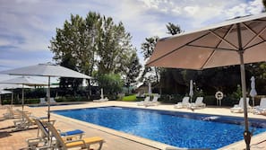 Seasonal outdoor pool