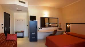 Minibar, una cassaforte in camera, una scrivania