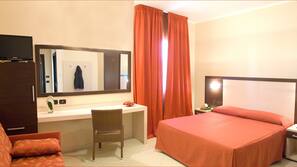 Minibar, una cassaforte in camera, una scrivania