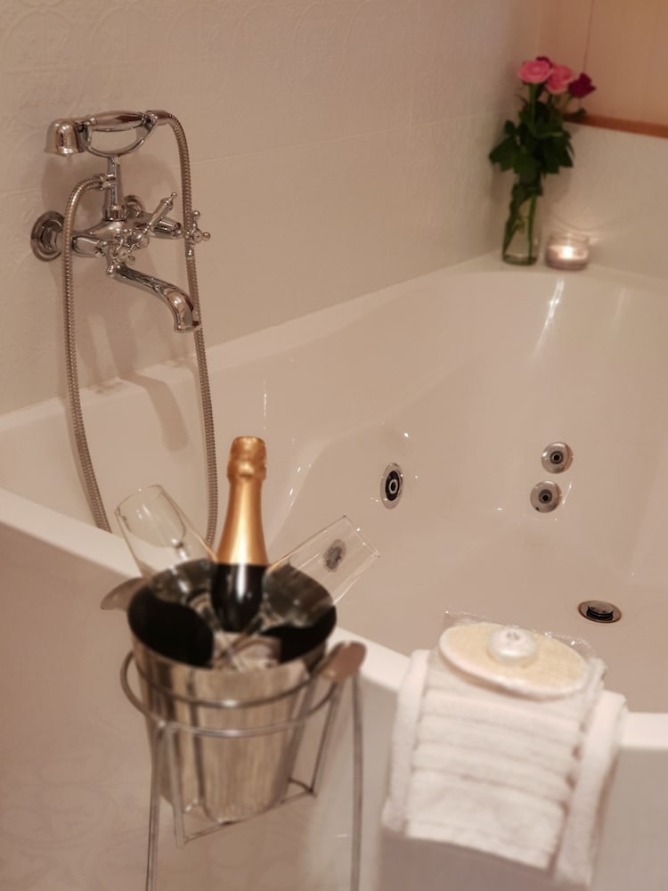 Barney Creek Vineyard Cottages