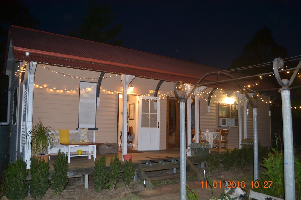 Barney Creek Vineyard Cottages
