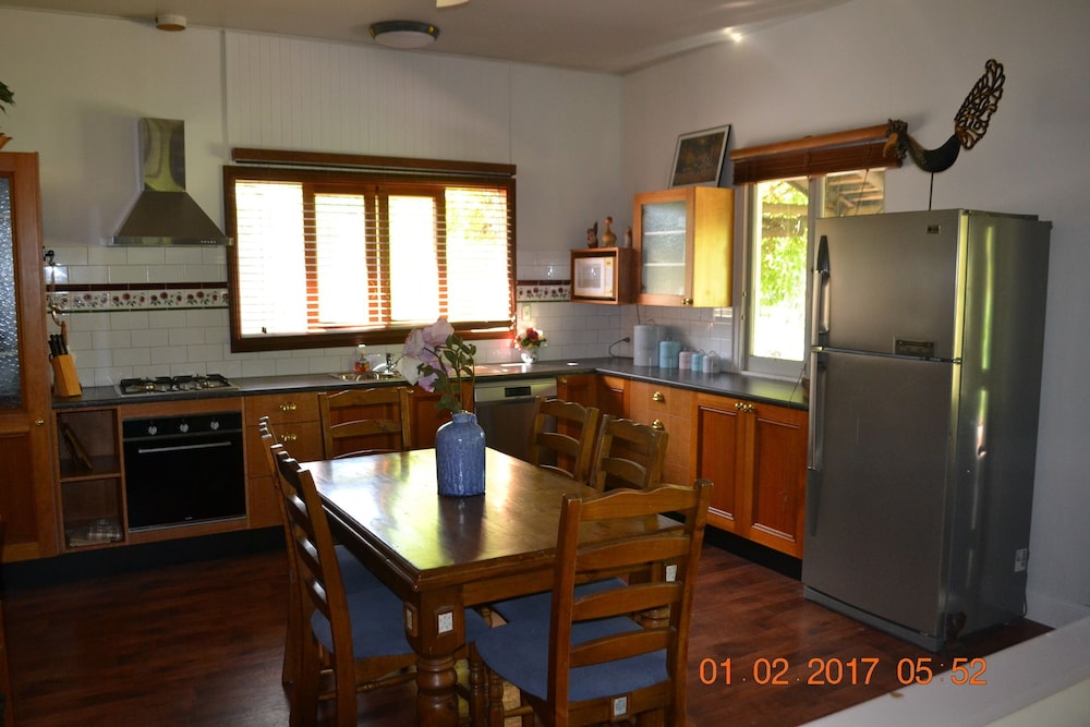 Barney Creek Vineyard Cottages