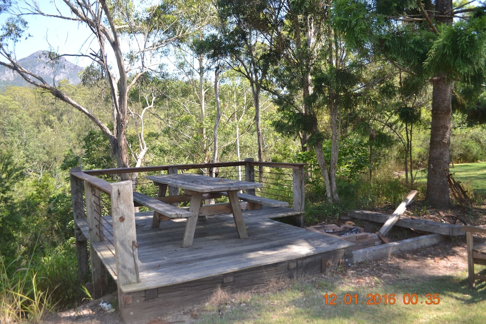 Barney Creek Vineyard Cottages
