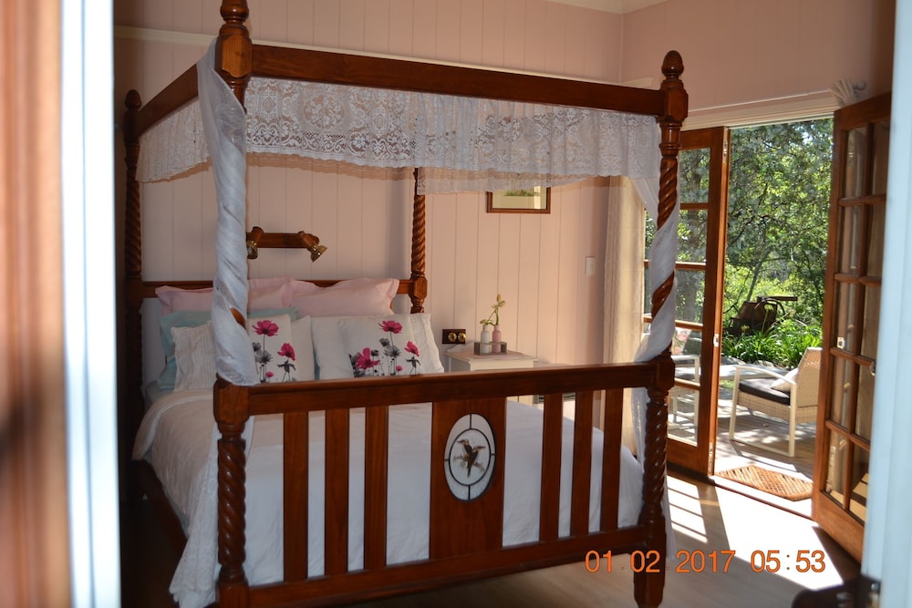 Barney Creek Vineyard Cottages