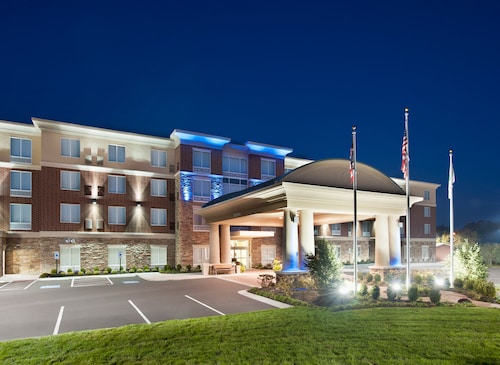 Hotels With Jacuzzi In Room Dayton Suites From 54 Holiday Inn Express Hotel Suites Dayton South I 675