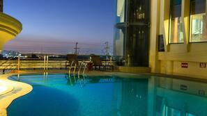 Outdoor pool, pool loungers