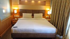 In-room safe, desk, iron/ironing board, free WiFi