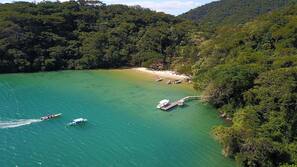 Plage à proximité, navette pour la plage, serviettes de plage