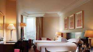 Egyptian cotton sheets, premium bedding, Select Comfort beds, minibar