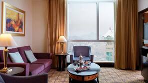 Egyptian cotton sheets, premium bedding, Select Comfort beds, minibar