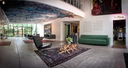 Diaghilev LOFT live art hotel