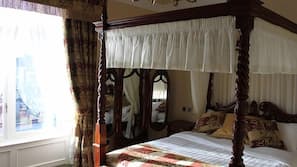 Egyptian cotton sheets, individually decorated, individually furnished