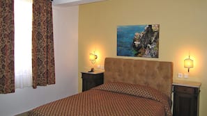 Premium bedding, in-room safe, individually furnished, desk