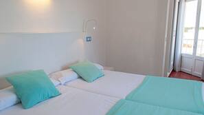 Zimmersafe, Bügeleisen/Bügelbrett, Bettwäsche