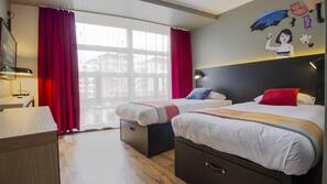 Iron/ironing board, free WiFi, linens