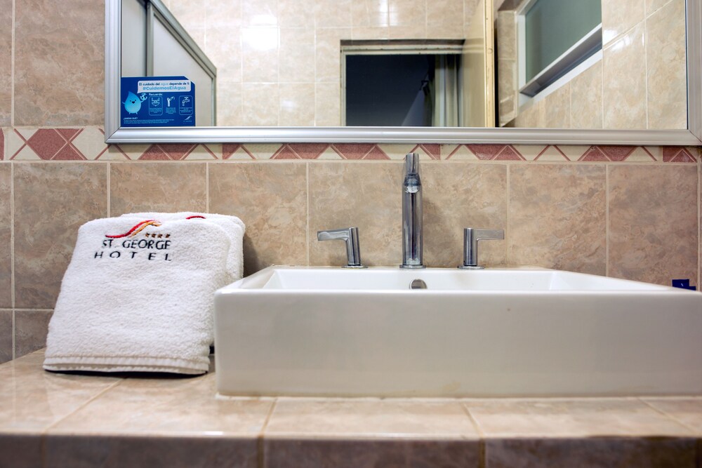 Bathroom, Hotel St George