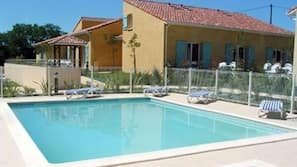 Piscine extérieure