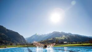 5 indoor pools, 6 outdoor pools, pool umbrellas, sun loungers