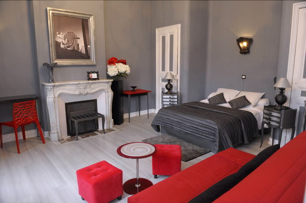 Hôtel De Charme Le Provence Deals & Reviews (St.-Remy-de ...