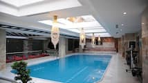 Indoor pool, seasonal outdoor pool, pool loungers