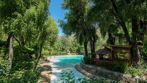 2 piscinas al aire libre