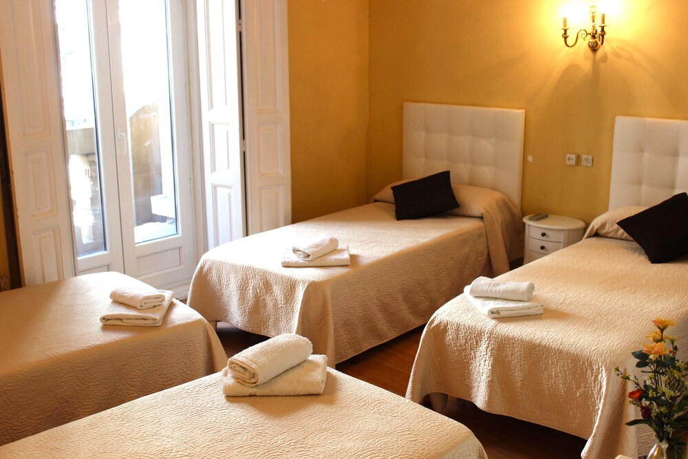 Imagen de Hostal Montecarlo (2 de 16)