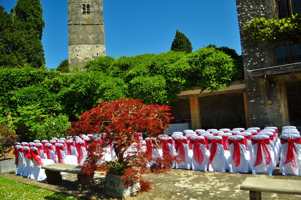 Outdoor wedding area, Dartington Hall Hotel