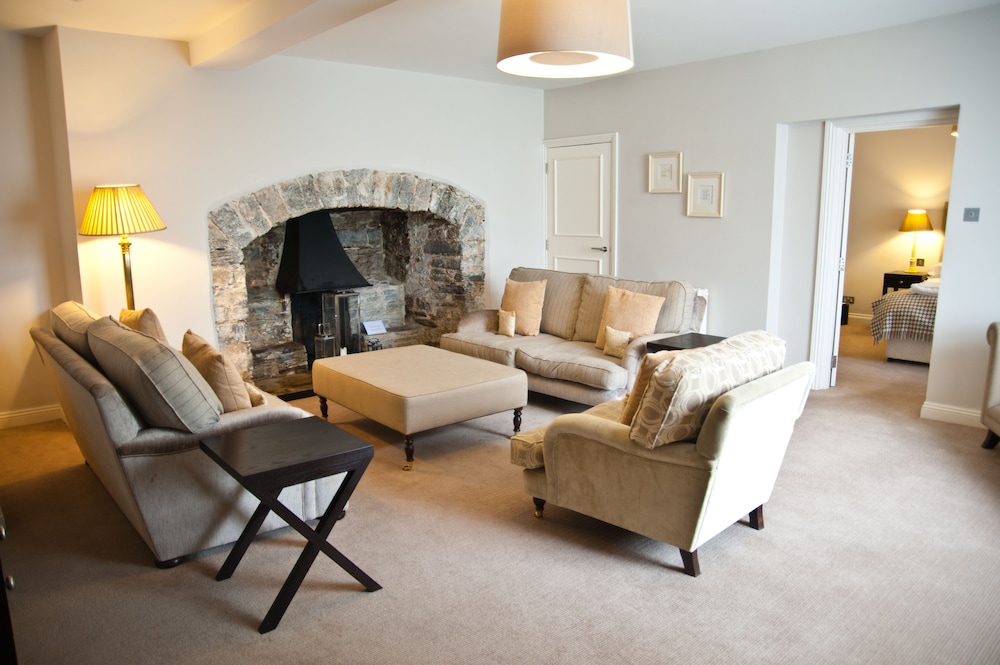 Living area, Dartington Hall Hotel