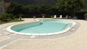 Piscina stagionale all'aperto