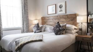 Premium bedding, iron/ironing board, free WiFi, linens