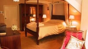 Iron/ironing board, free WiFi, linens