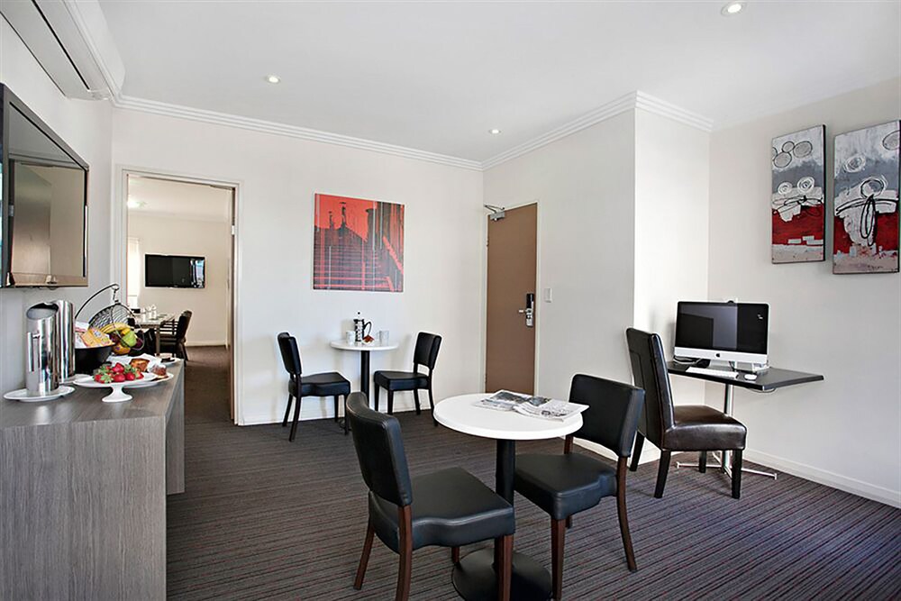 Quality Suites Camperdown