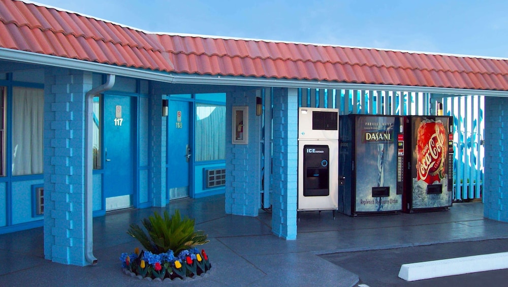 Exterior, Blue Mist Motel Florence