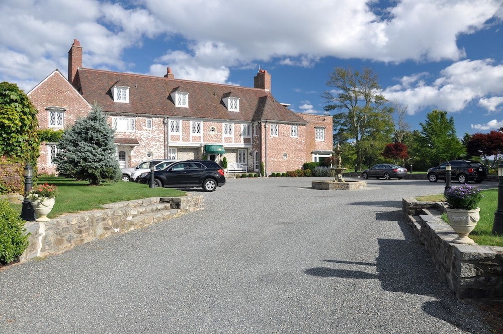 Point Pleasant Inn & Resort: 2019 Room Prices , Deals & Reviews | Expedia