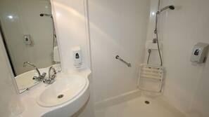 Douche, articles de toilette gratuits