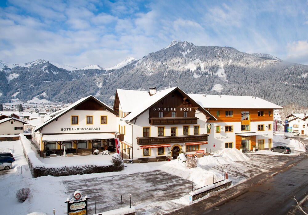 Lerne interessante Singles aus Reutte kennen: