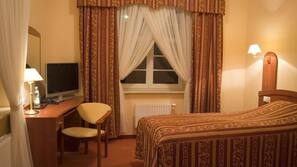 Minibar, Schreibtisch, kostenloses WLAN