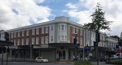 Ramada by Wyndham Hamilton City Center