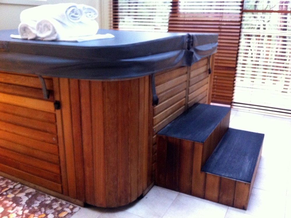 Idyllic Retreat For 4 People in Beautiful Otway Ranges, Recharge & Refresh in Hot Tub