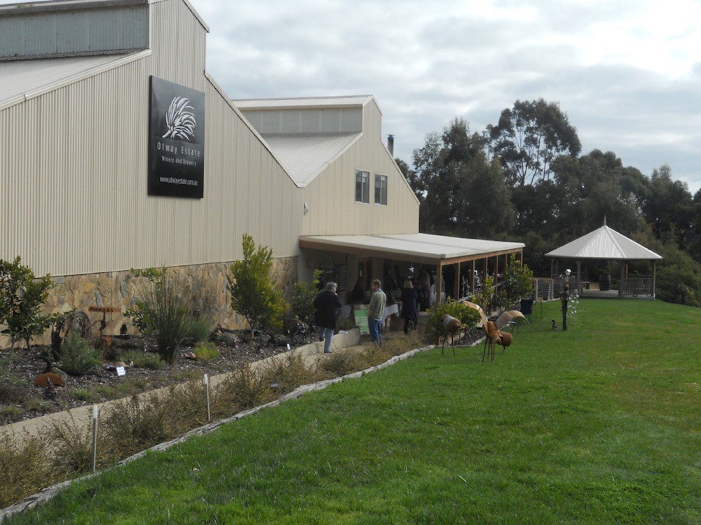 Idyllic Retreat For 4 People in Beautiful Otway Ranges, Recharge & Refresh in Hot Tub