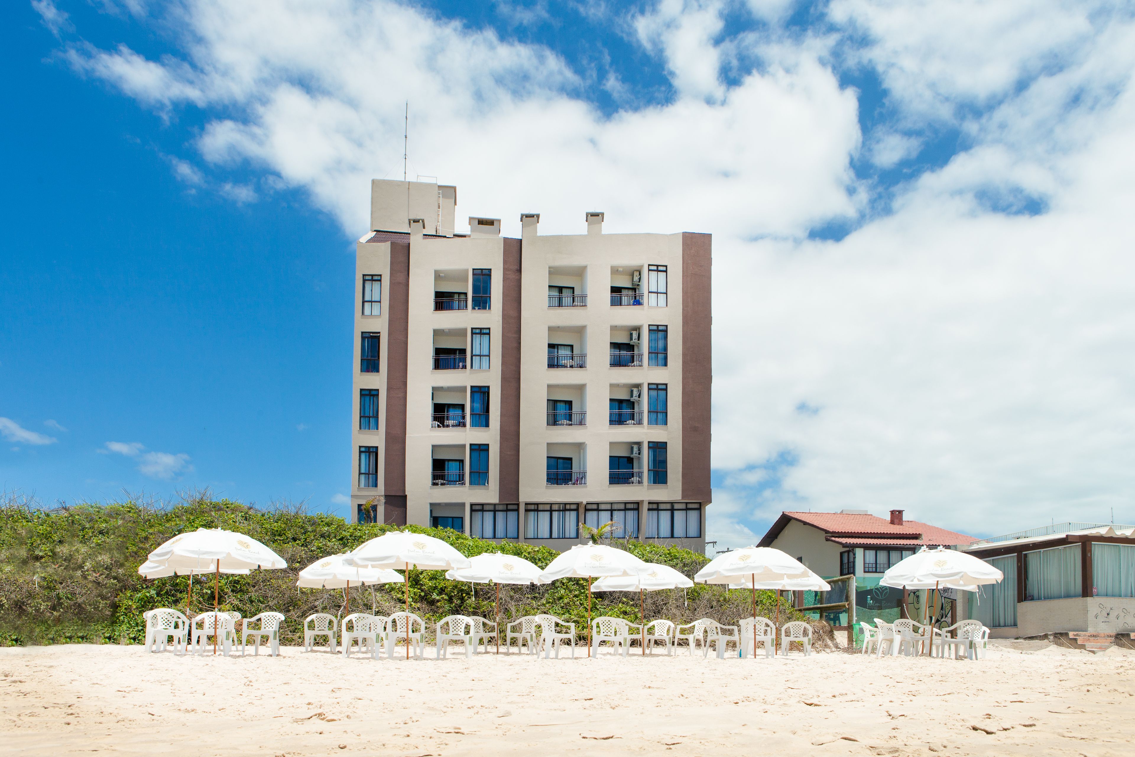Palm Beach Apart Hotel in Florianópolis, Brazil