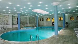 Piscine couverte