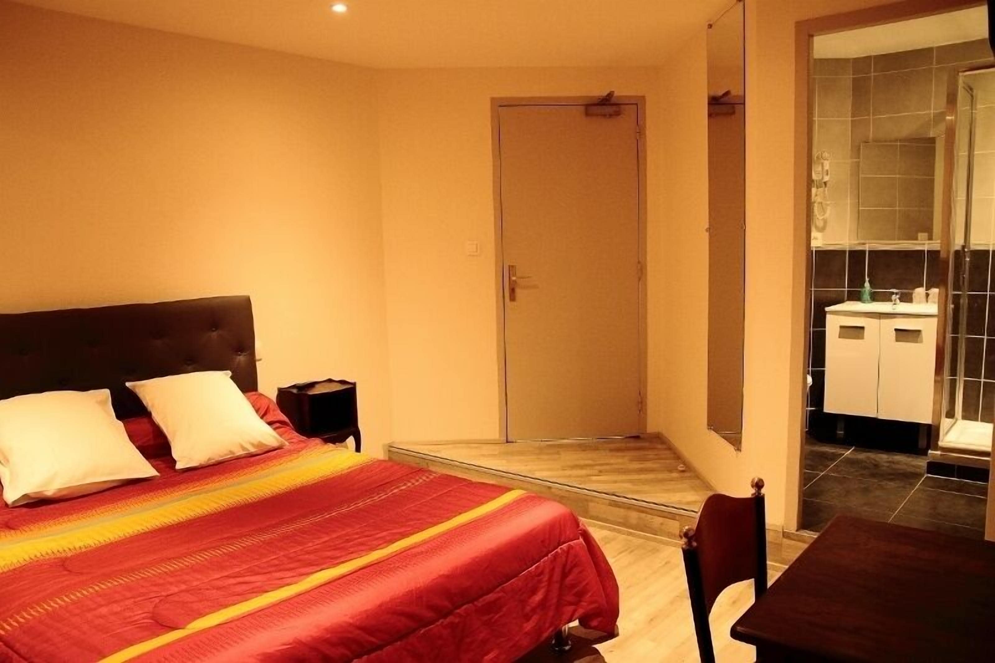 Hotel Pourcheresse in Dole, France