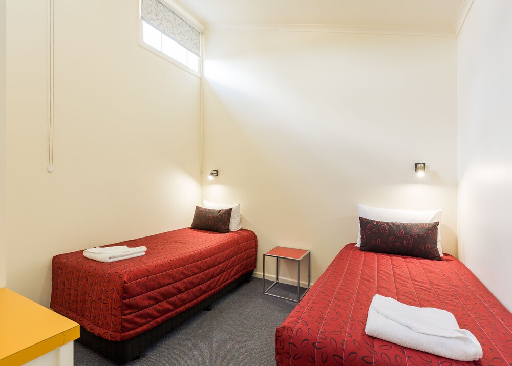 Graham Apartments, Hobart 92 Room Prices & Reviews Travelocity