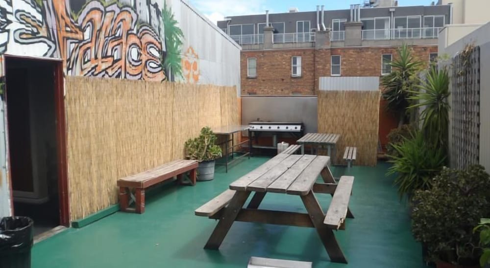 Nomads St Kilda Beach - Hostel